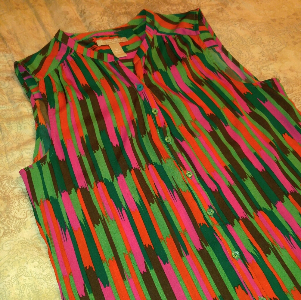 Sleeveless Banana Republic Button-up Blouse - Picture 3 of 7